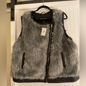 Ashley Stewart Faux Leather Zip Vest Black 22/24